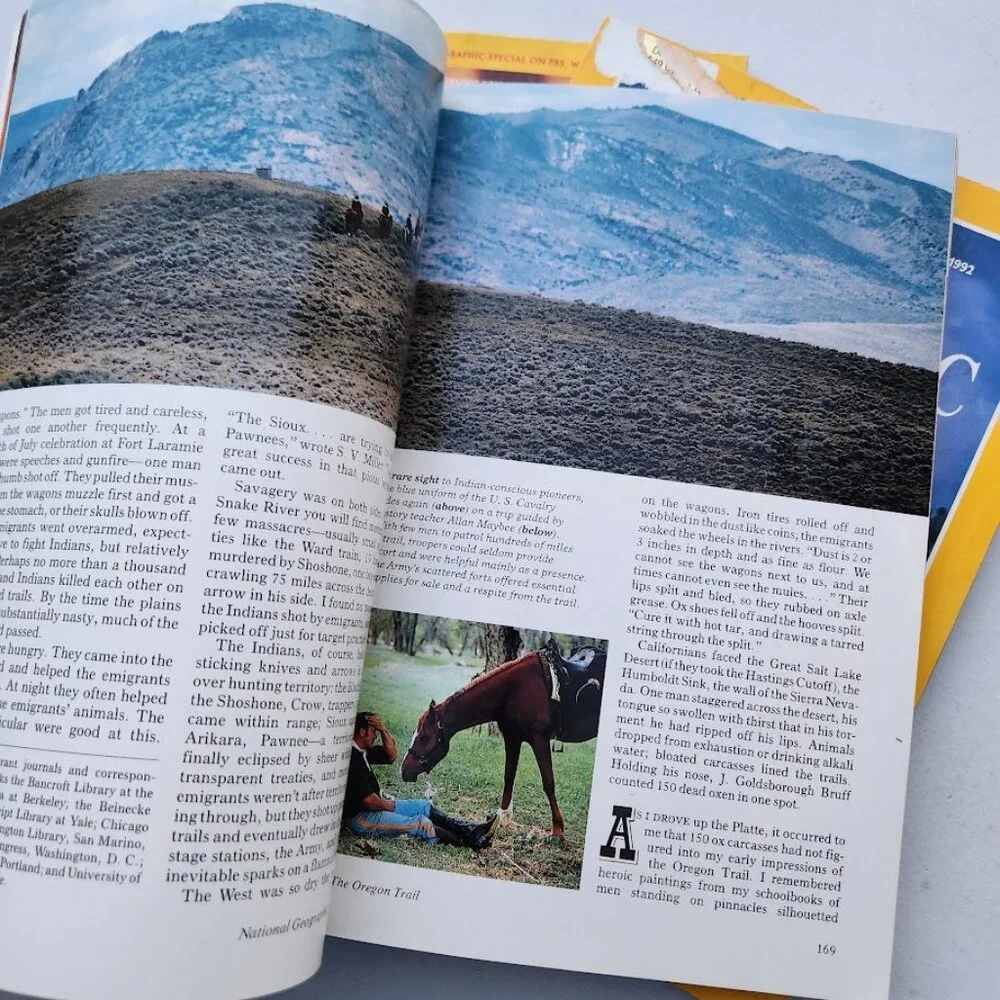 2X Vintage National Geographic Magazine Bundle Set Magazines Random 2 Magazines